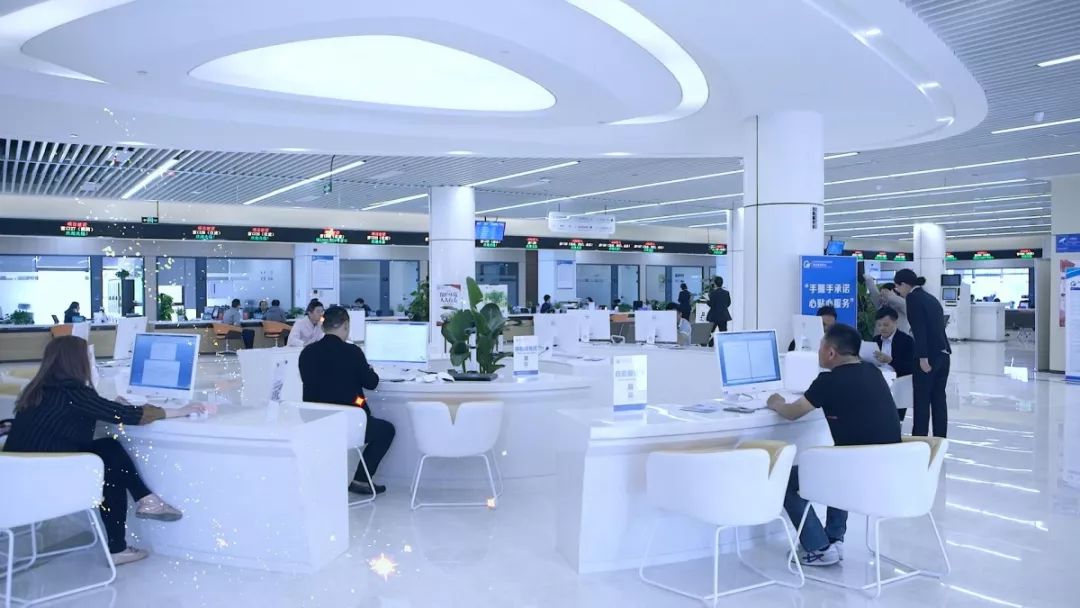 “最多跑一次”改革再升級 開發區行政審批局全面推行“一窗融合、套餐服務”新模式